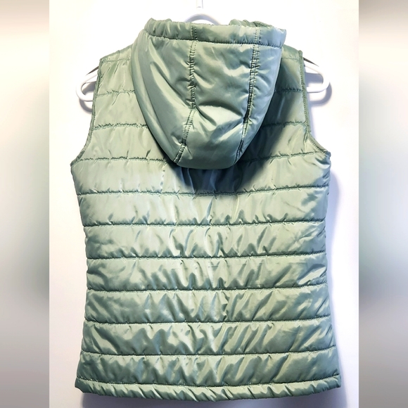 Stradivarius sleeveless puff vest - Picture 3 of 3